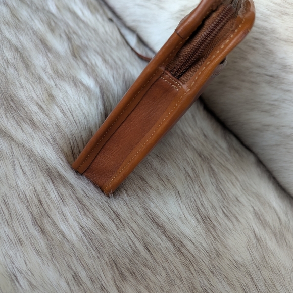 Vintage Coach 9834 Large Zip Clutch Bag in British Tan Pre-1994 - Picture 8 of 11